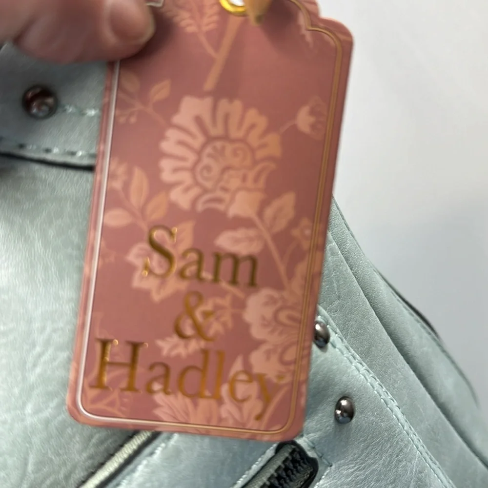 NWT Sam & Hadley Expandable Hobo Bag‎ in Seafoam